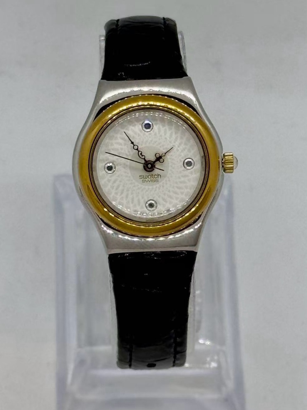 Vintage Swatch Women’s Quartz Watch 24mm Two Tone White Dial New Battery Runs